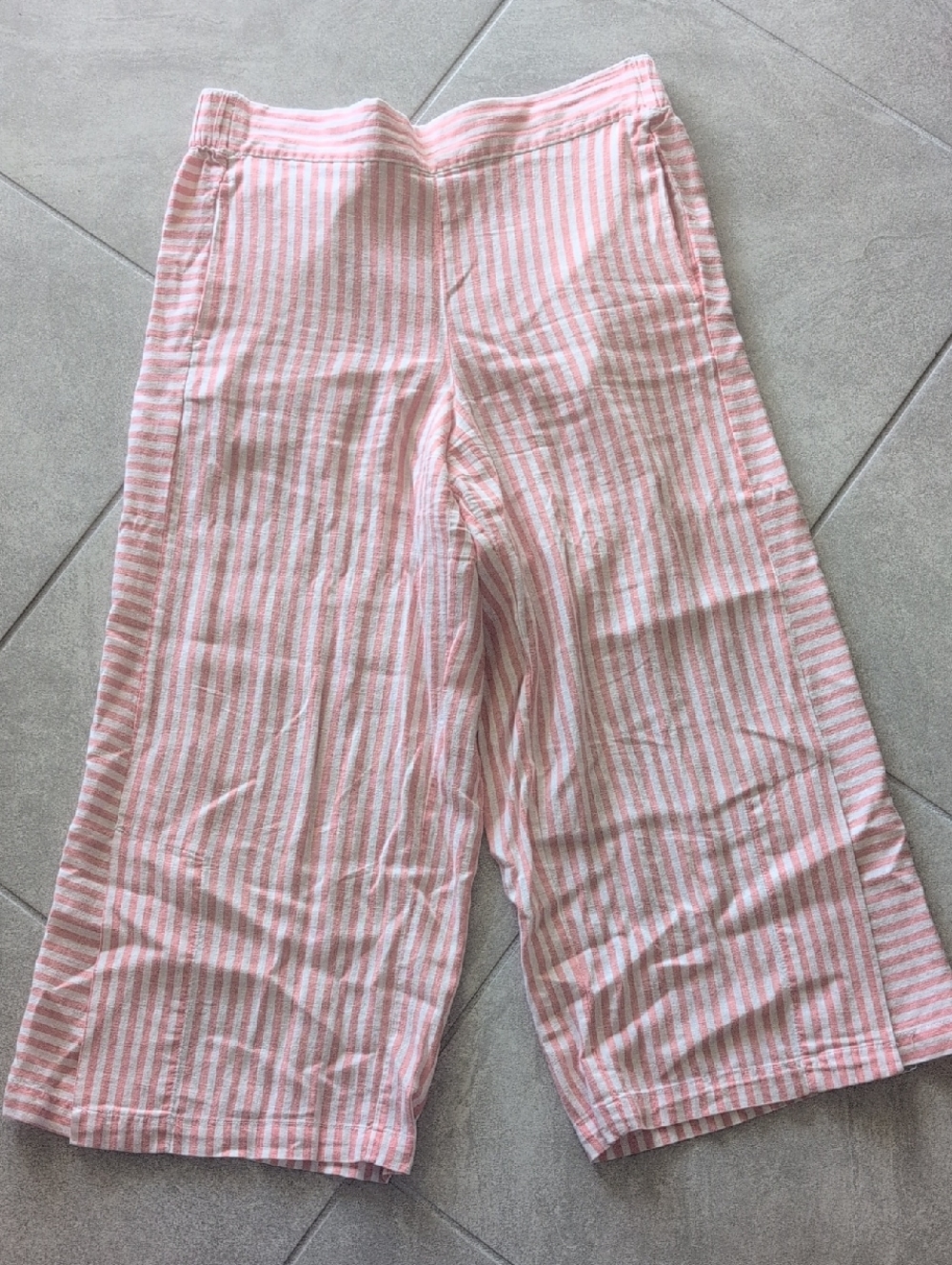 Light Pink & White Striped Wide-Leg Capris